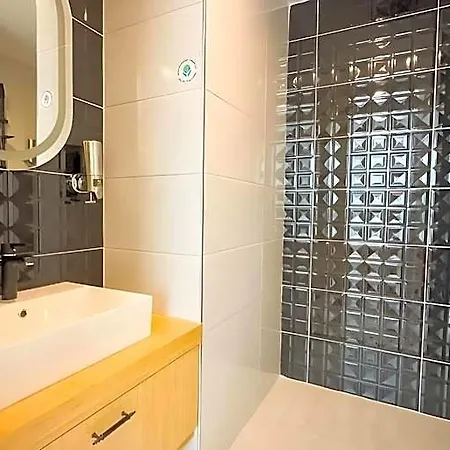 Mihman Hotel 5*
